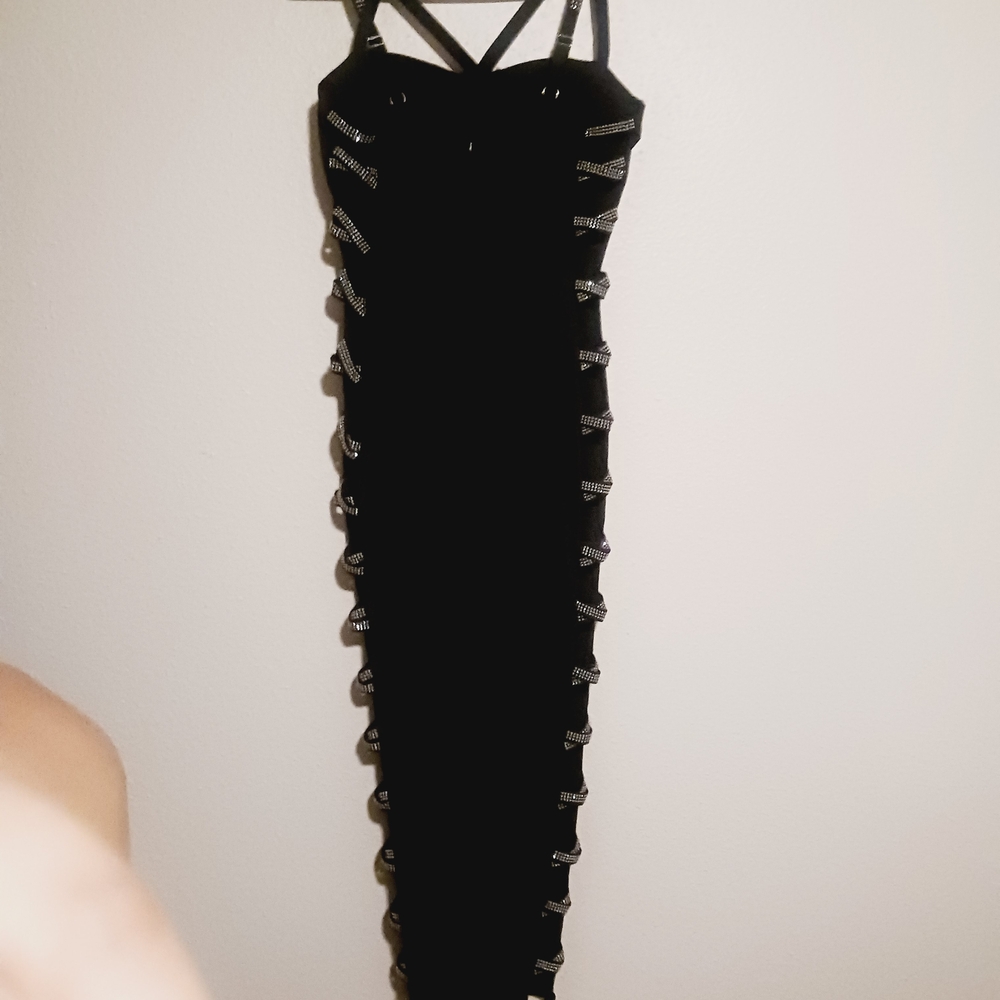 Elegant Black Strappy Prom Dress